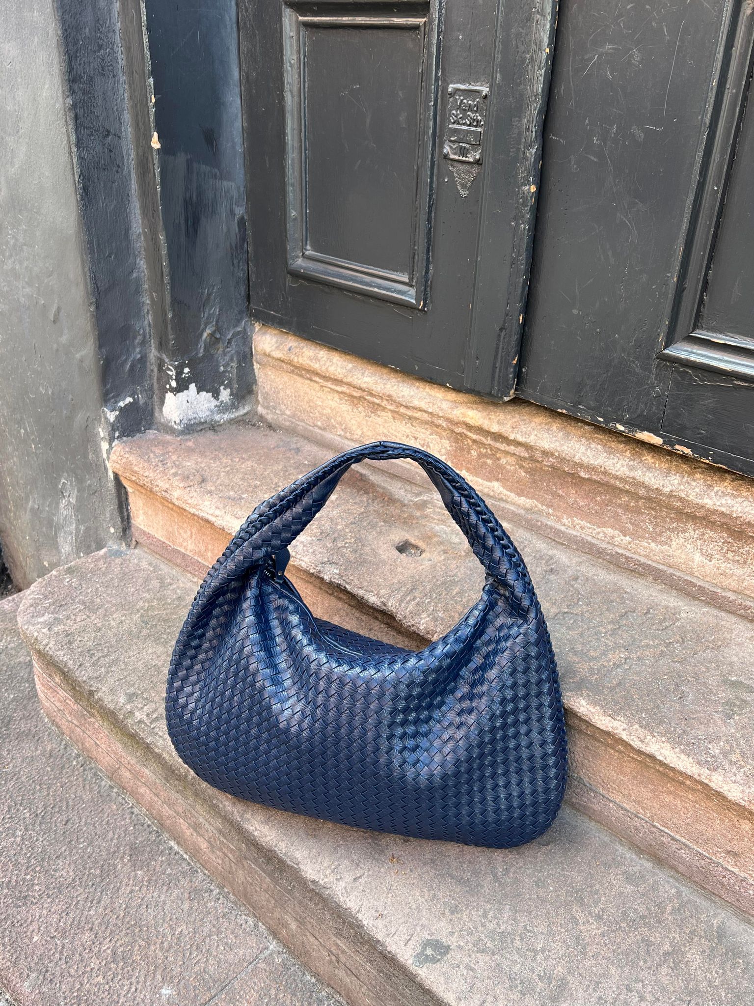 Niya Musthave Bag - Navy