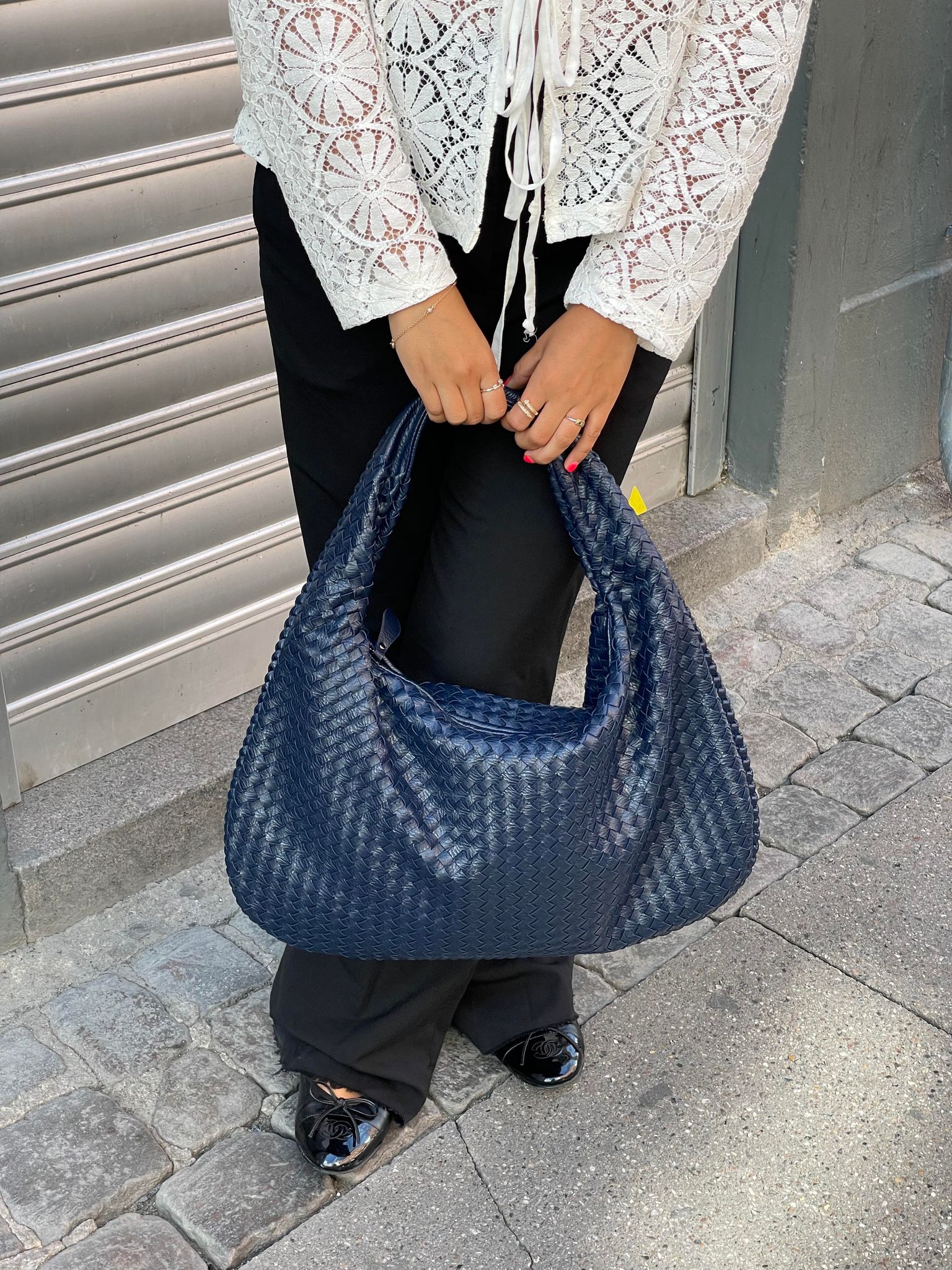 Niya Musthave Bag - Navy