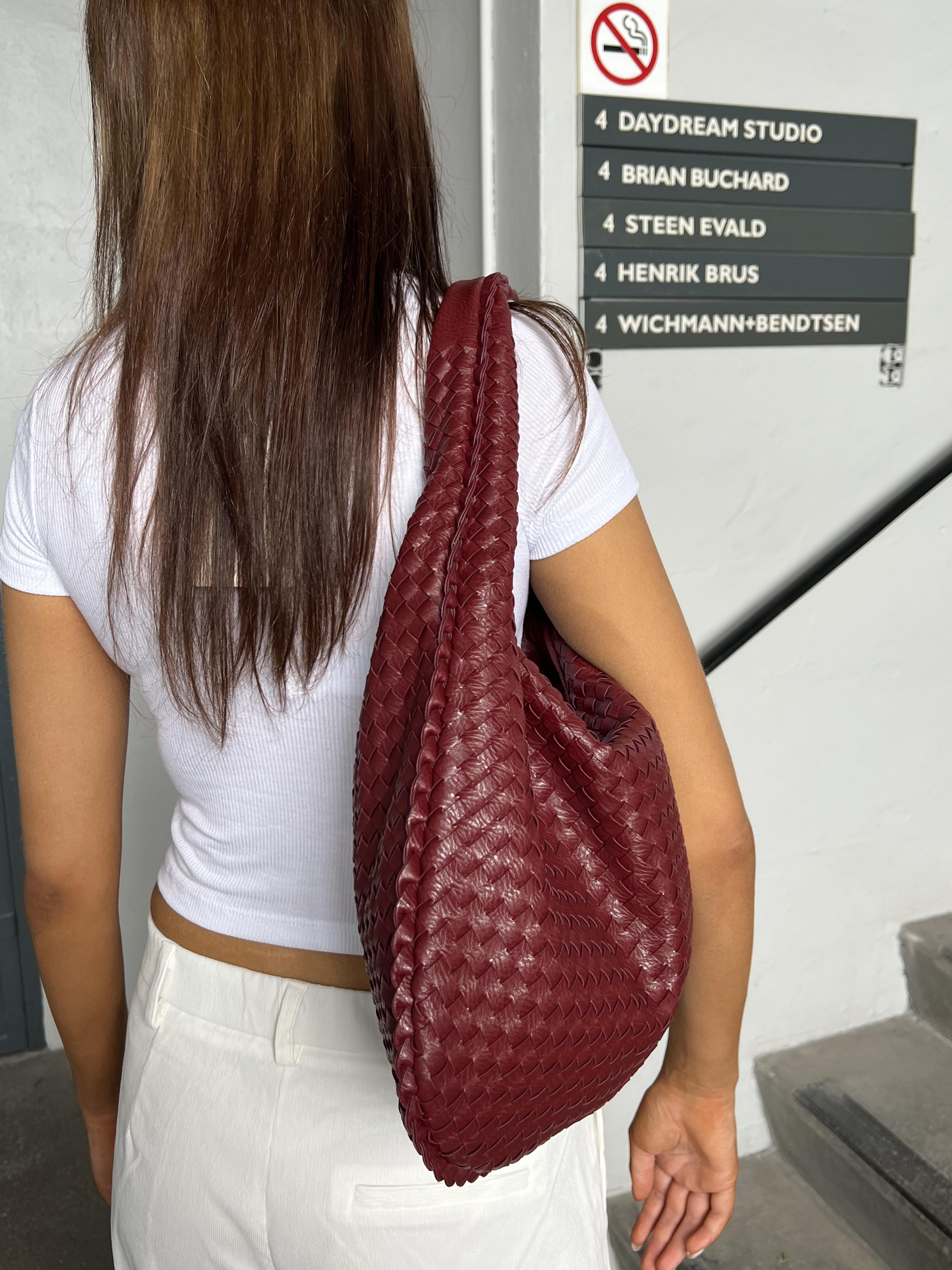 Niya Musthave Bag - Wine red