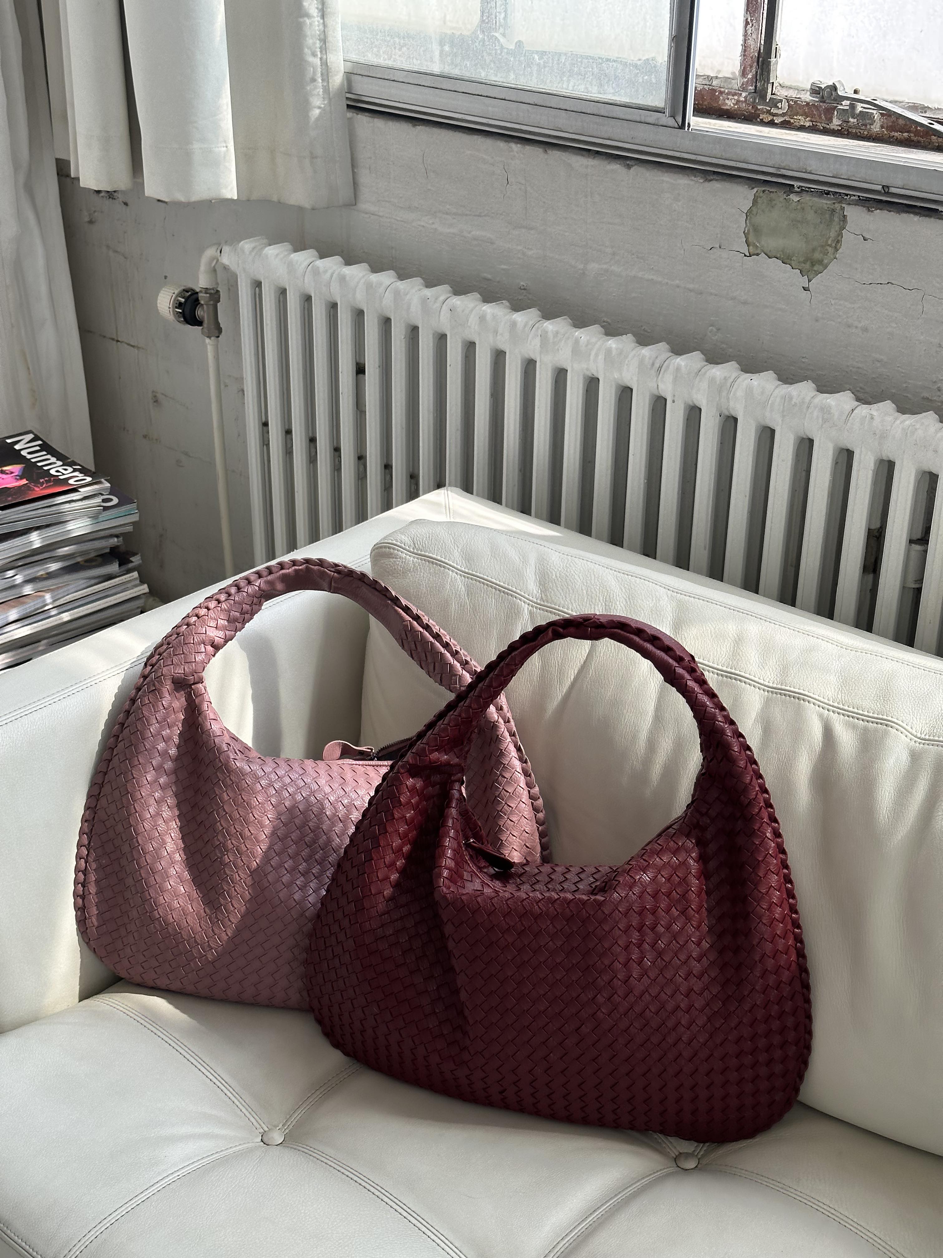 Niya Musthave Bag - Wine red