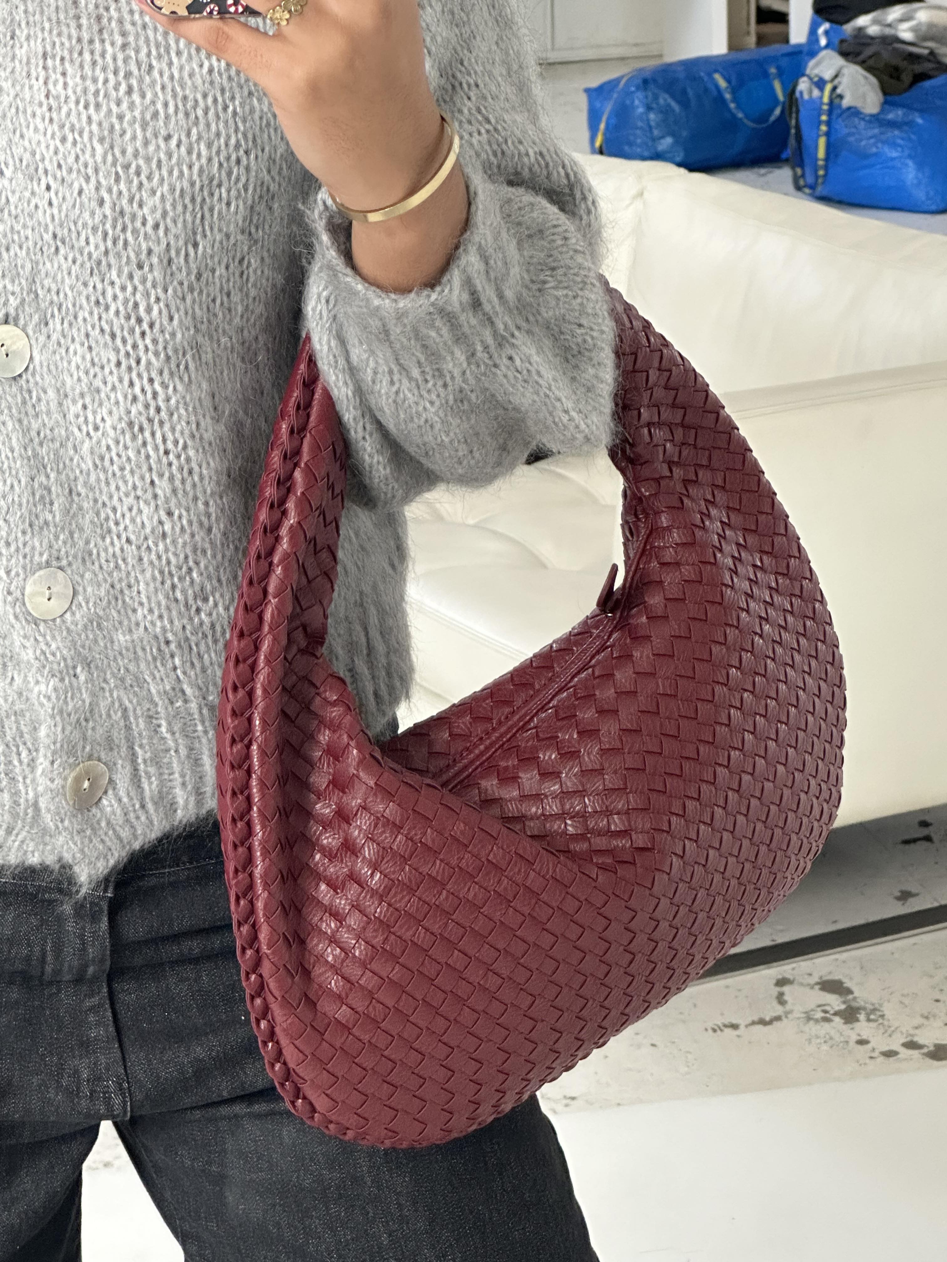 Niya Musthave Bag - Wine red