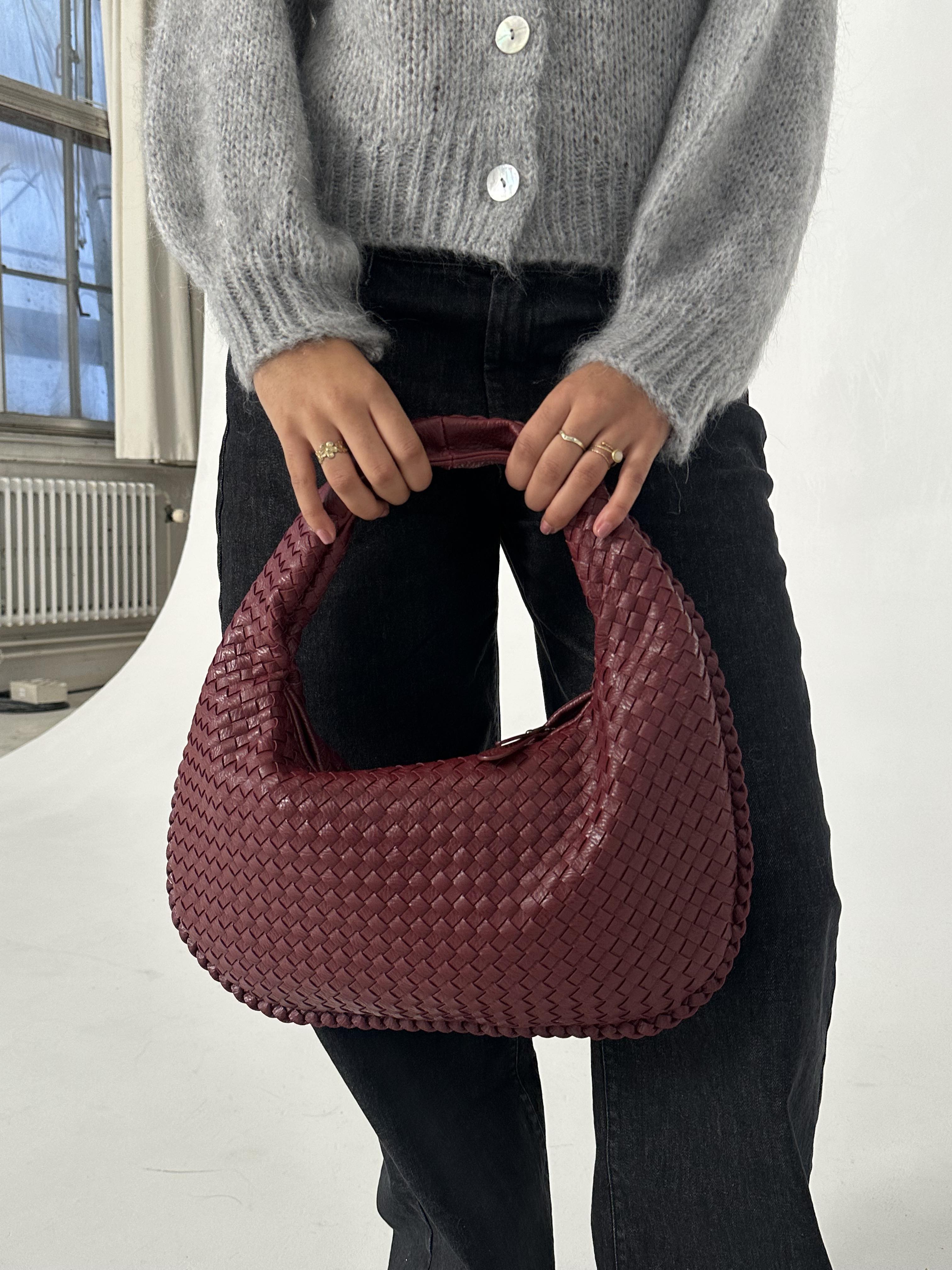 Niya Musthave Bag - Wine red