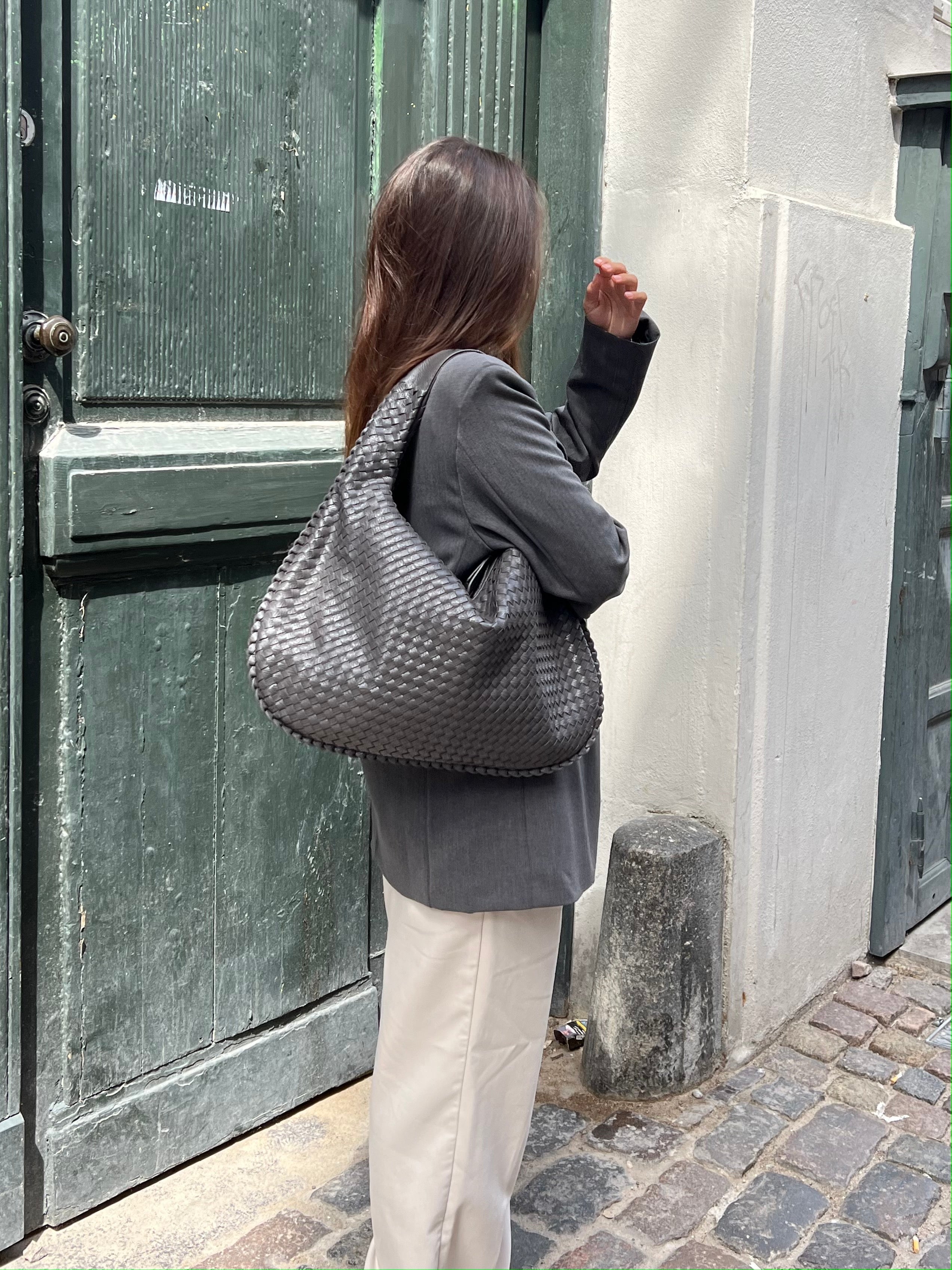 Niya Musthave Bag - Grey