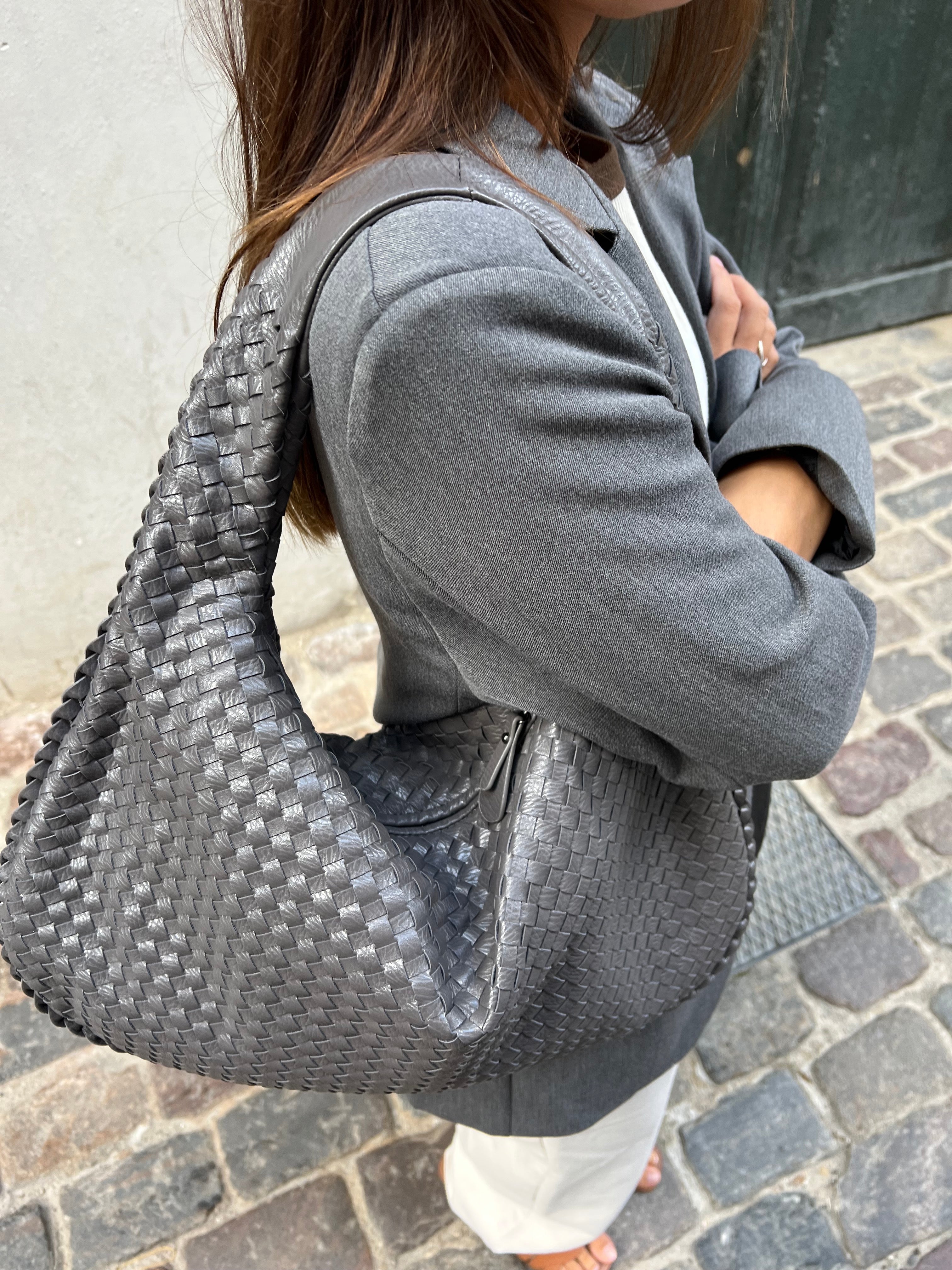 Niya Musthave Bag - Grey