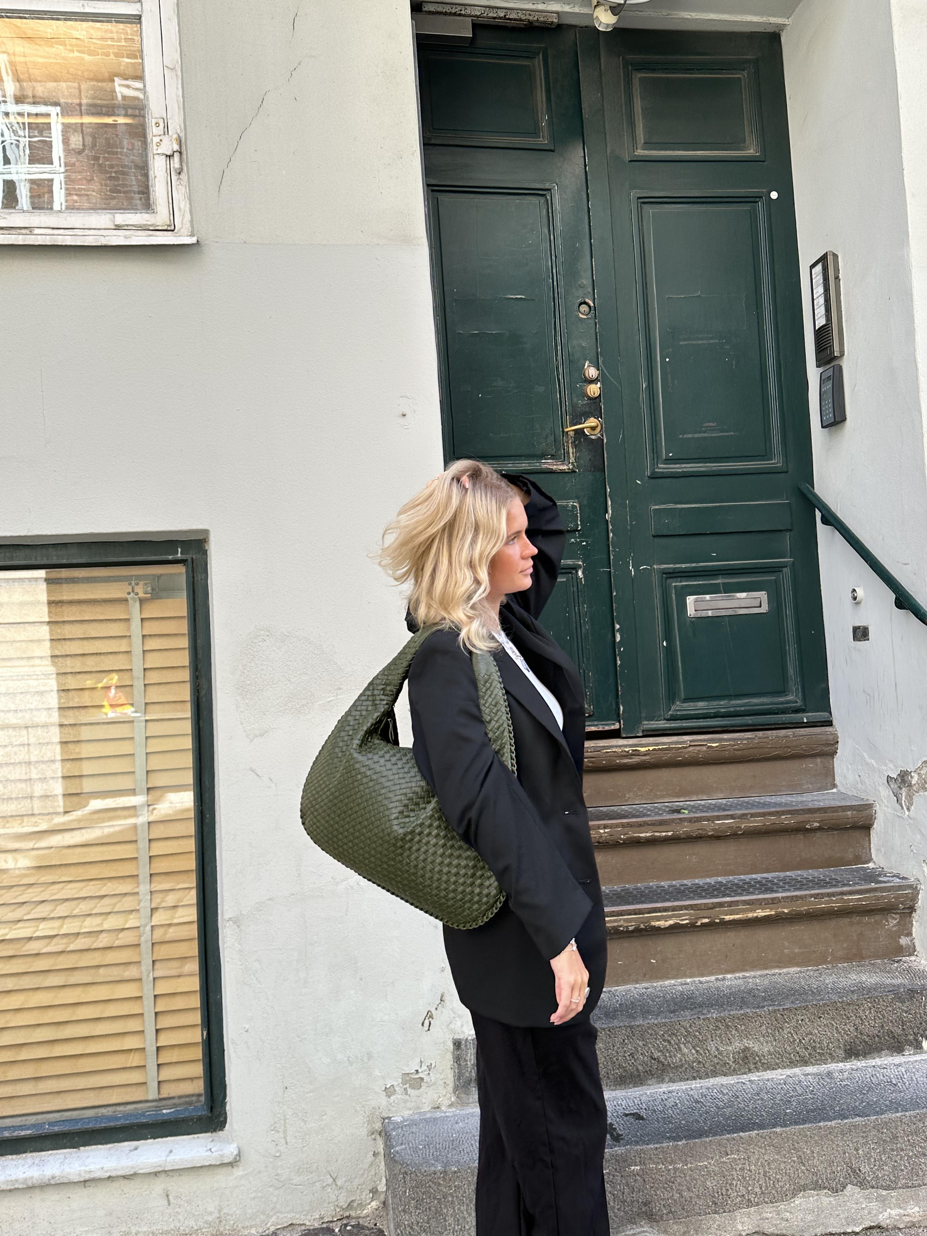 Niya Musthave Bag - Khaki