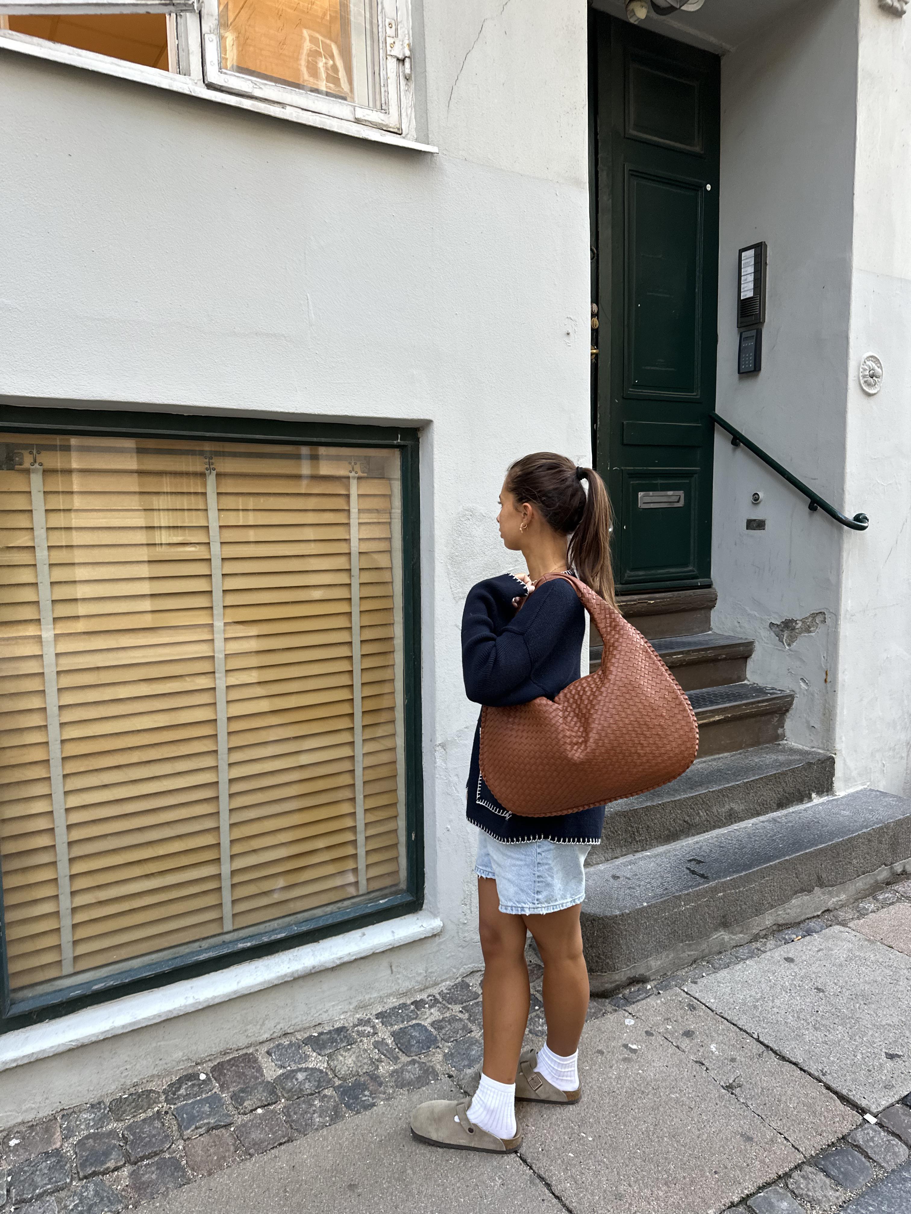 Niya Musthave Bag - Camel