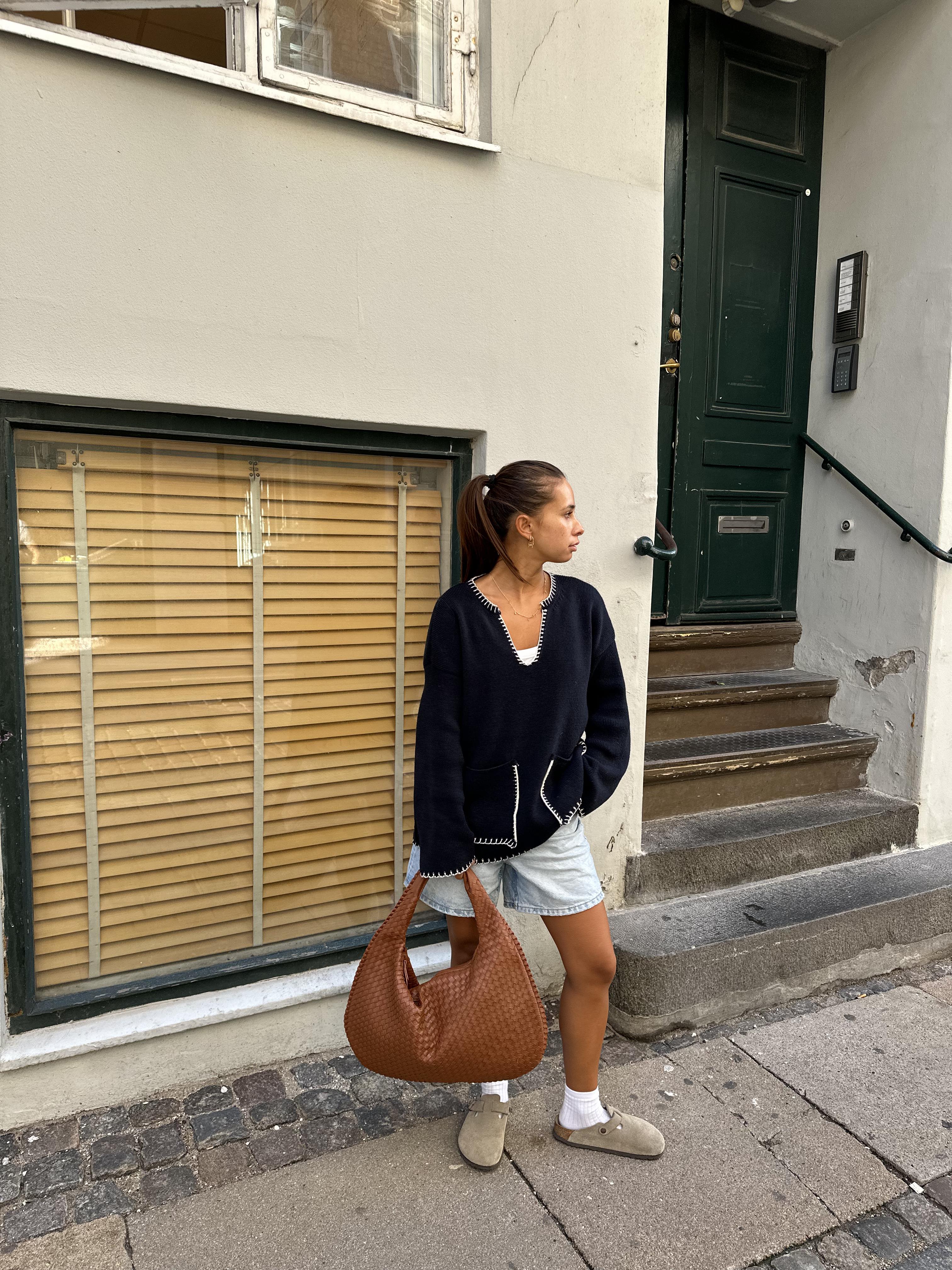 Niya Musthave Bag - Camel