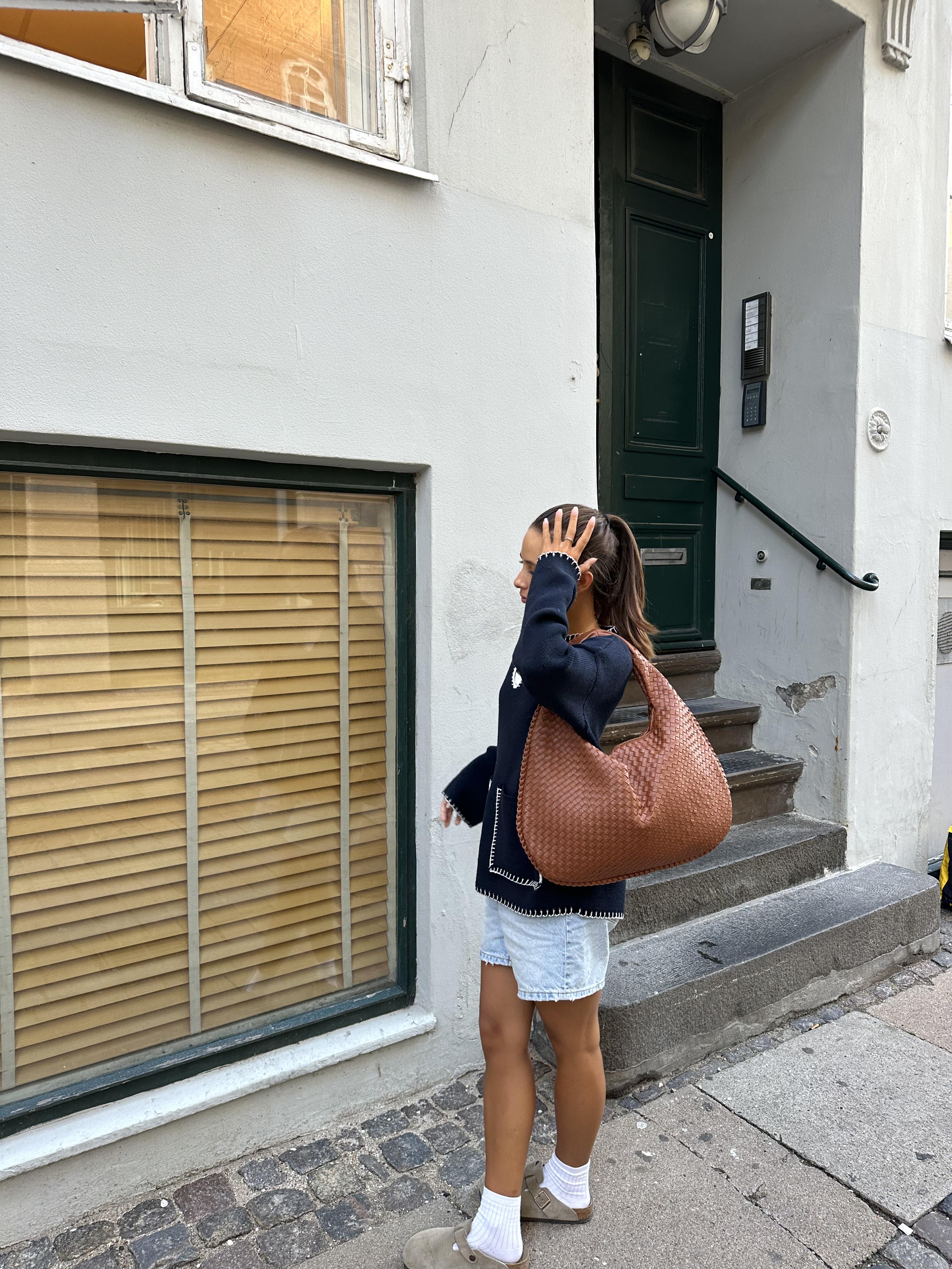 Niya Musthave Bag - Camel