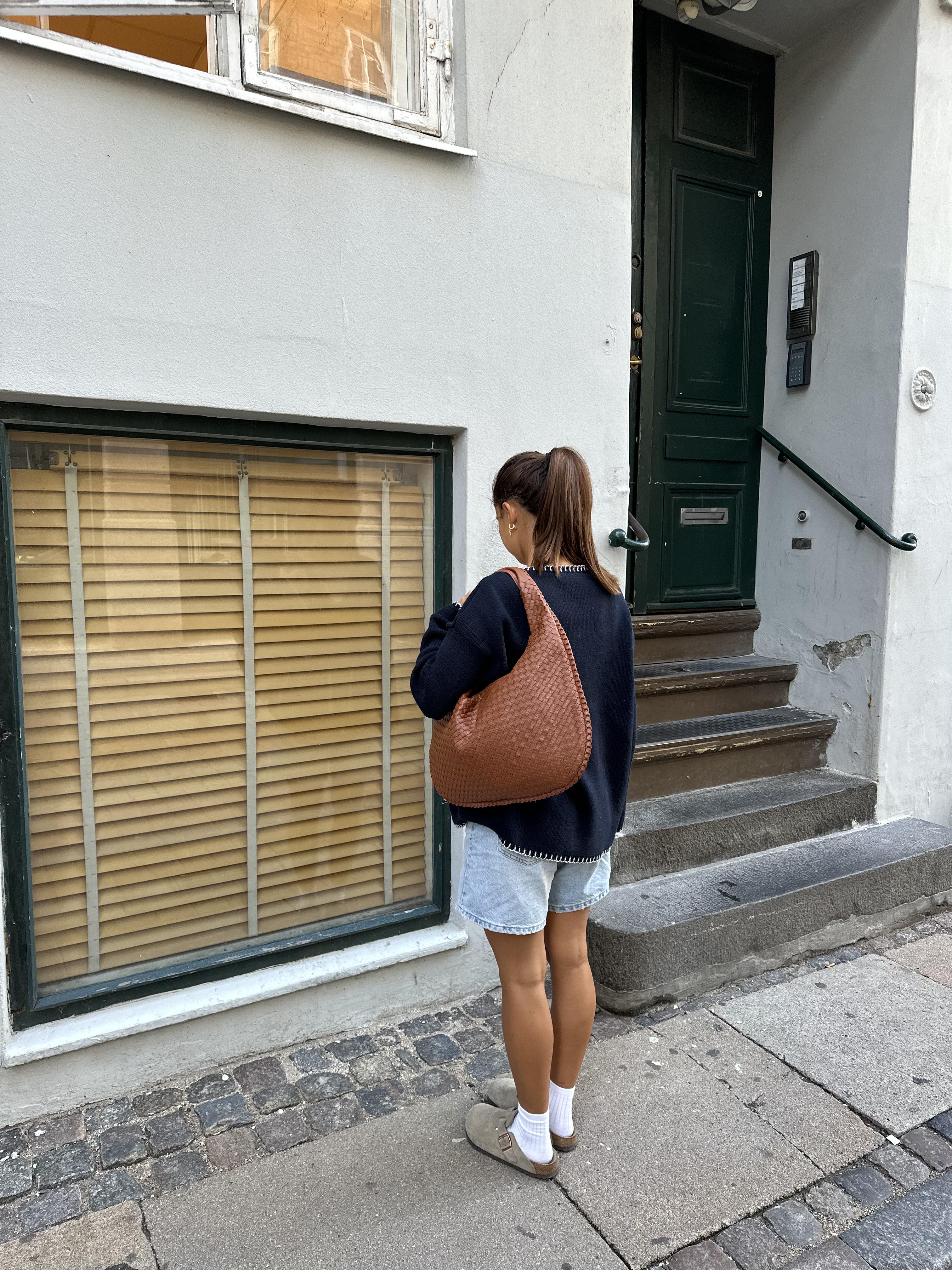 Niya Musthave Bag - Camel